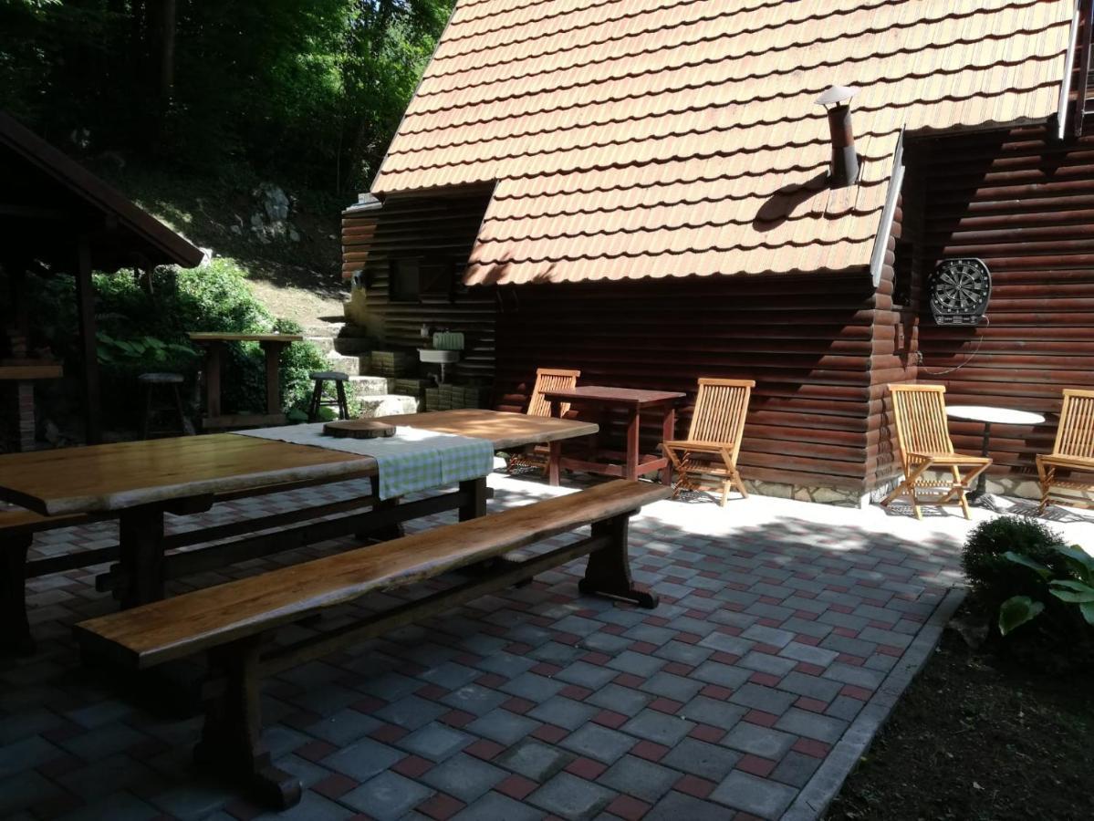 Holiday Home Mreznica Gornji Zvečaj Eksteriør billede