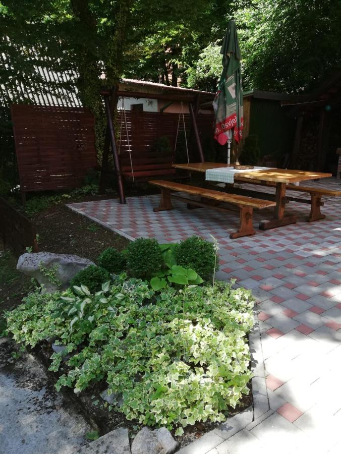 Holiday Home Mreznica Gornji Zvečaj Eksteriør billede