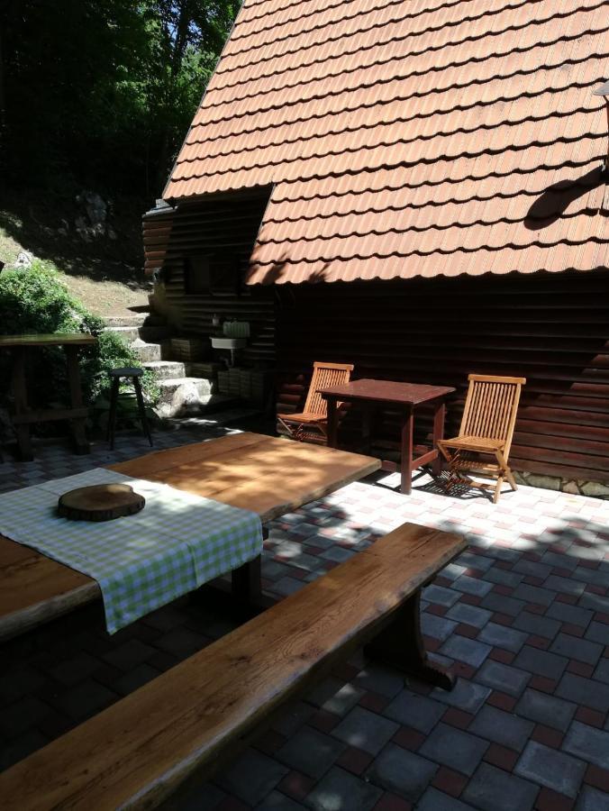 Holiday Home Mreznica Gornji Zvečaj Eksteriør billede