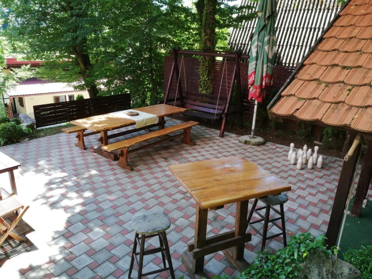 Holiday Home Mreznica Gornji Zvečaj Eksteriør billede